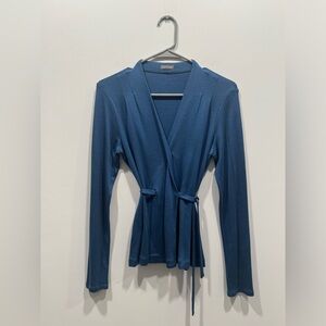 Ann Taylor women’s blue long sleeve blouse with cinch waist Size Small